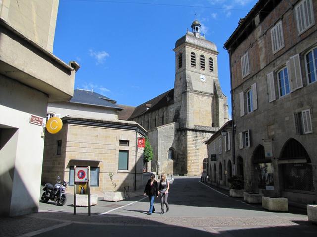 die Kirche St.Sauveur aus dem Jahr 1093