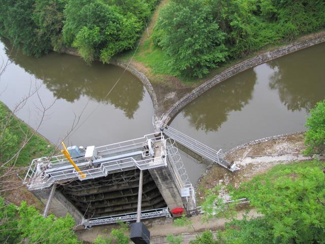 Blick auf eine Kanalschleuse