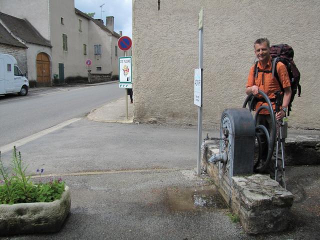 Franco beim Wasserpumpen