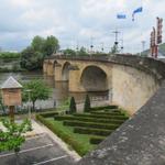 die Brücke "Pont Louis Philippe" über den Lot. Über diese Brücke liefen wir in Cahors ein