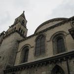 Kathedrale St.Étienne mit den ungewöhnlichen Kuppeln. Es sind die grössten Kuppeln in Frankreich