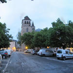 Breitbildfoto vom Place Chapou mit Kathedrale St.Étienne