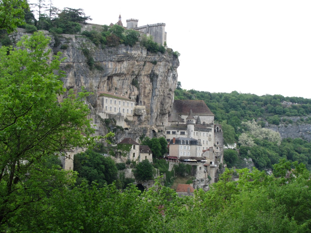 plötzlich taucht vor uns Rocamadour auf