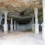 sogar in einer Höhle wurde eine Kirche gebaut