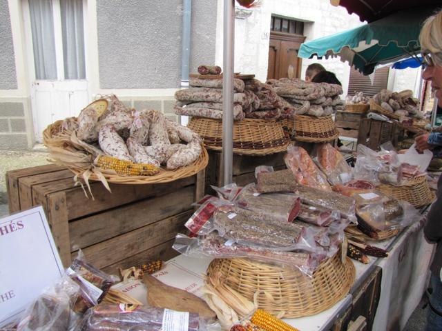 Franco kauft Wurstwaren ein