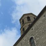 Blick zum bekannten Turm der Kirche von Montcuq