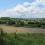 links auf dem Bild ist Montlauzun ersichtlich. Montlauzun war früher eine Bastide (Wehrdorf)