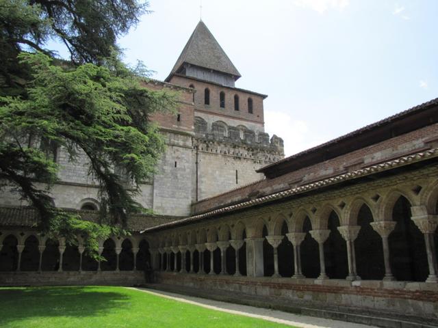 das Kloster wurde im Hunderjährigem Krieg und während der Französichen Revolution zerstört