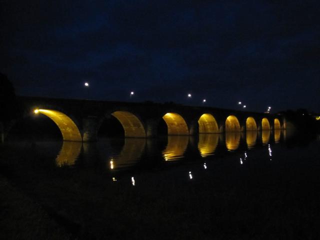 der Pont Napoleon in der Nacht