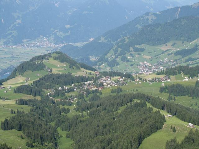 Blick runter nach Arvenbüel und Amden