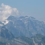 Blick zum Glärnisch, mit vorder Glärnisch. Im Vordergrund den Nüenchamm und der Fronalpstock