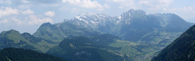 Breitbildfoto vom Flügenspitz aus gesehen, Richtung Säntis