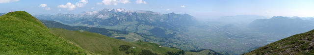sehr schönes Breitbildfoto vom Margelchopf aus gesehen, Richtung Alpstein und ins St.Galler Rheintal