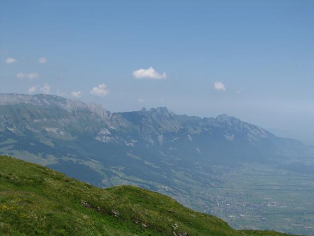 Blick zum Alpstein mit Kreuzberge, Saxerlücke, Stauberen und Hoher Kasten. Dort waren wir auch schon