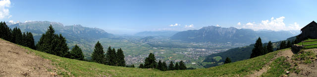 letztes Breitbildfoto mit Blick ins St.Galler Rheintal