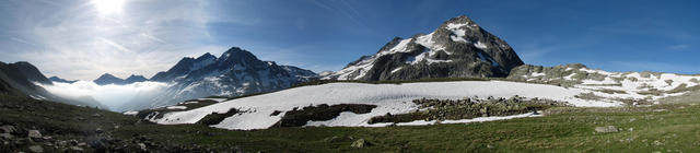 was für ein Breitbildfoto! das Val Lavax, Piz Valdraus und Piz Medel