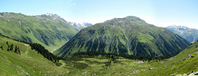 Breitbildfoto vom Schlappintobel, Schlappintal und Älpeltispitz