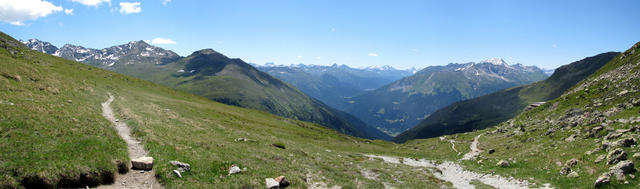 Breitbildfoto vom Schlappiner Joch, mit Blick Richtung Schweiz