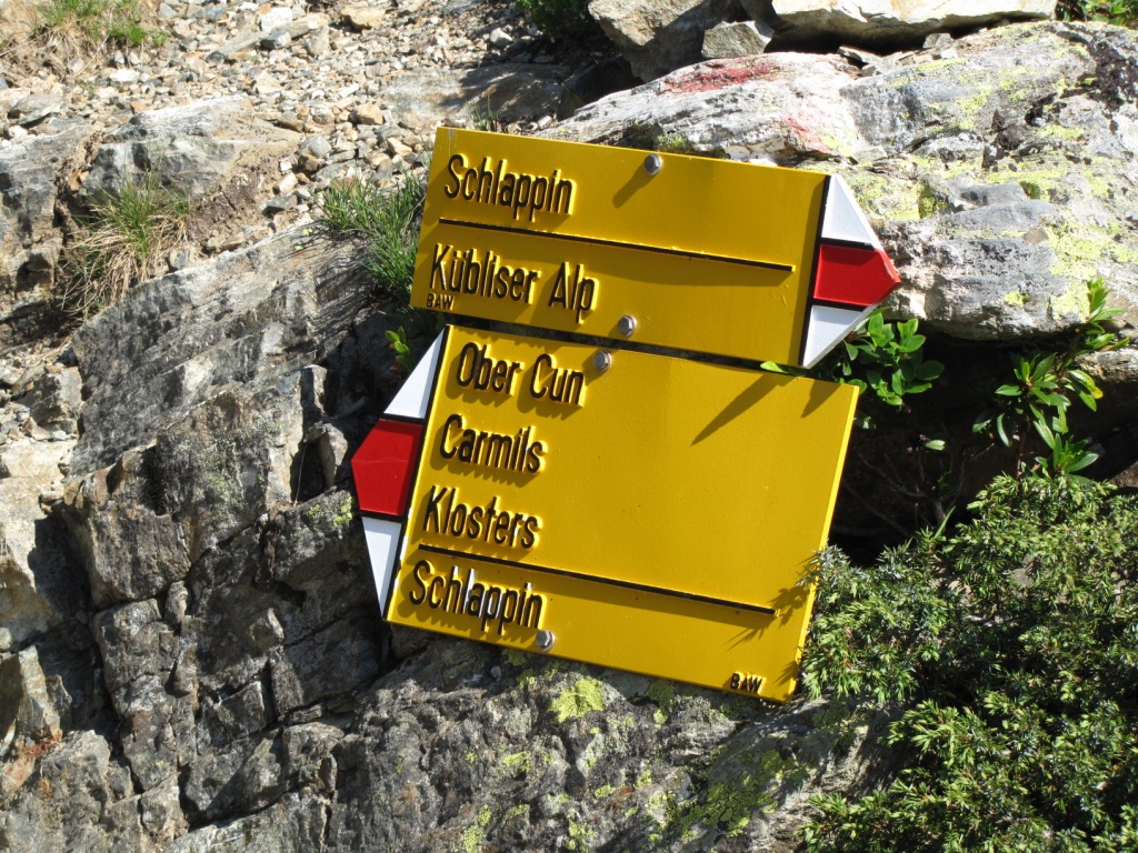 rechts würde der Weg nach Schlappin führen