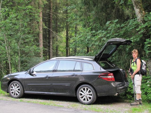 wir hatten Glück. Wir haben bei Hinter Bruch noch ein freier Parkplatz gefunden