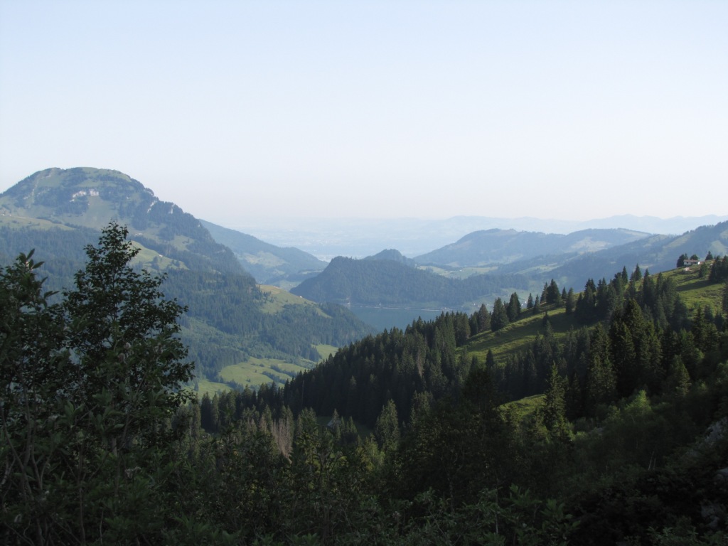 Blick zum Gross Aubrig und Wägitalersee. Auf dem Gross Aubrig, waren wir auch schon