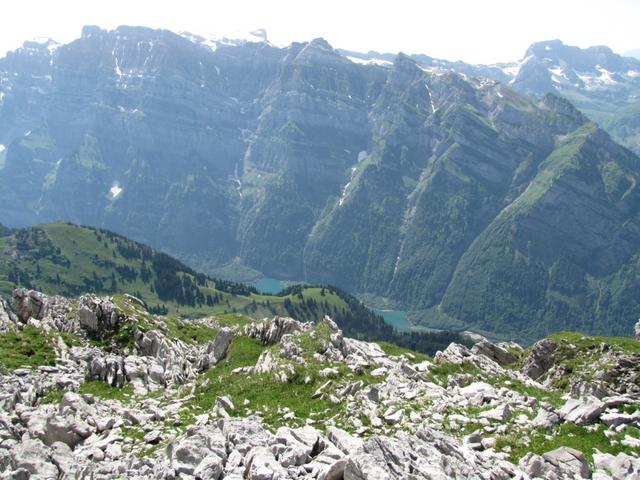 Tiefblick runter zum Klöntalersee