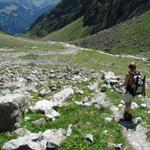 Mäusi auf dem Weg runter ins Val Punteglias