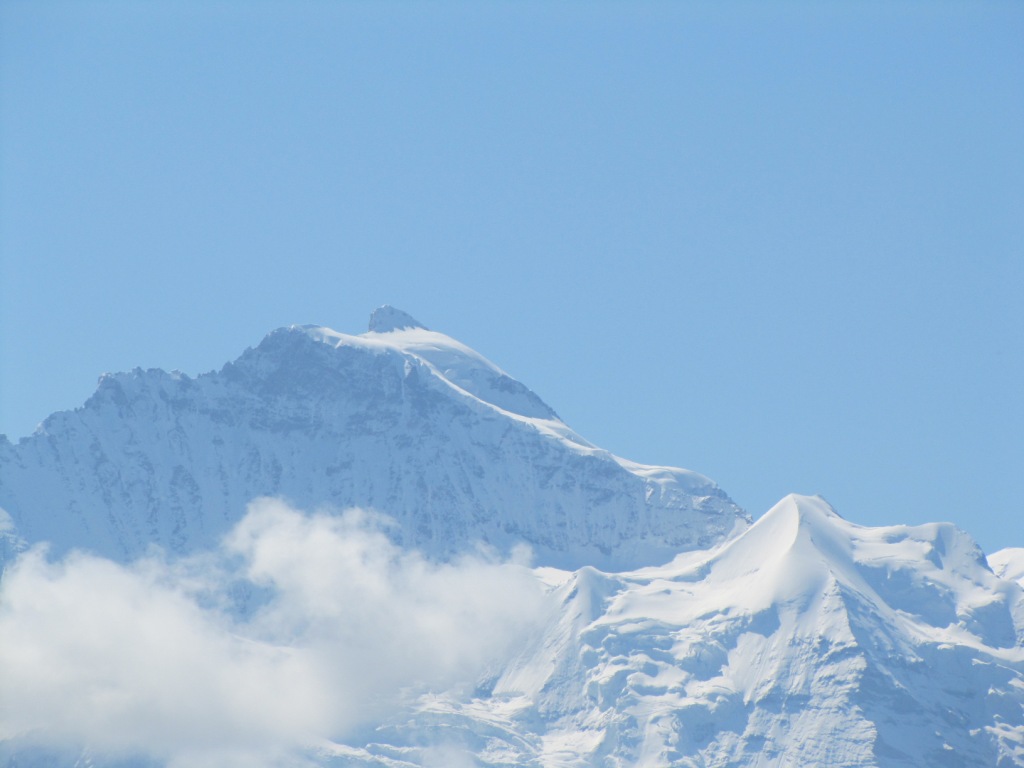 links Jungfrau, rechts das Silberhorn