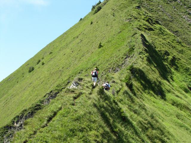 Mäusi und Rolf auf dem Weg zum Astelhorn