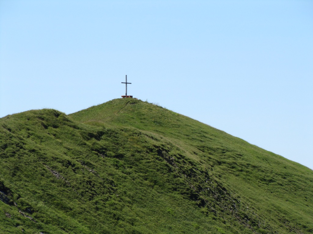 Blick zum Wandelen. Wir haben aber noch ein Stück Arnigrat vor uns