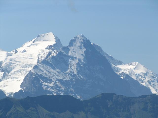 Links der Mönch, rechts der Eiger