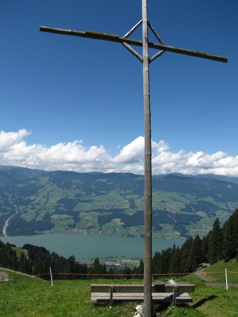 Aussichtspunkt im Mettental 1579 m.ü.M. mit Blick auf den Sarnersee