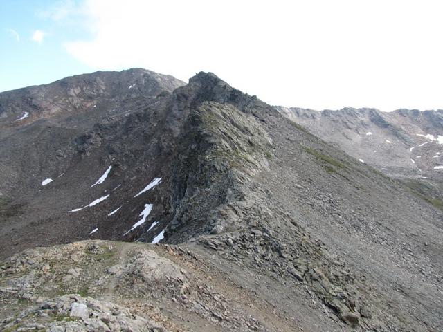 wir haben Punkt 2740 m.ü.M. verlassen und befinden uns auf der Flanke des Pischahorn