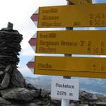 Wegweiser auf dem Pischahorn 2979 m.ü.M.