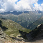 Tiefblick ins Vereina- und Sardasca Tal. Unser nächstes Ziel