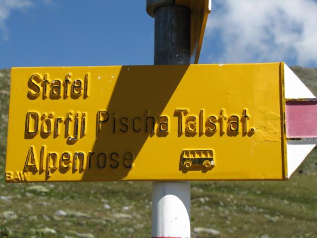 bei Punkt 2365 m.ü.M. bogen wir links ab Richtung Stafel. So macht man nicht den gleichen Weg wie beim Aufstieg