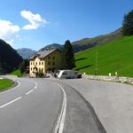 wir haben die Flüelapassstrasse beim Gasthof/Haltestelle Alpenrose 1816 m.ü.M. erreicht