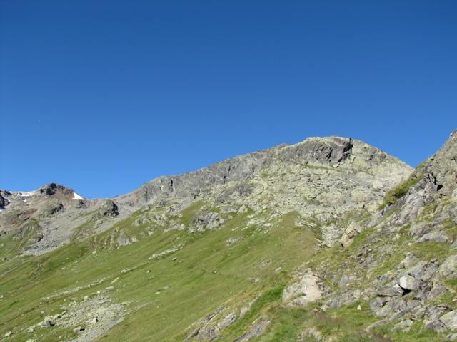 Blick Richtung Flüela Schwarzhorn. Gut ersichtlich der Grat, über den unser Anstieg führt