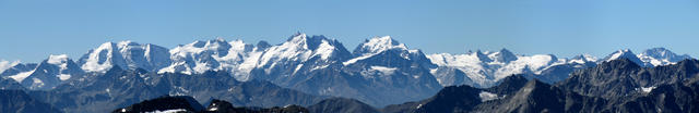 Breitbildfoto mit Piz Palü, Bellavista, Piz Bernina mit Biancograt, Piz Roseg usw.