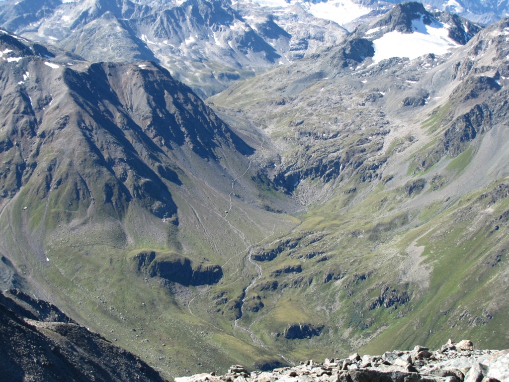 Tiefblick Richtung Scalettapass