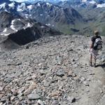 der Weg führt uns nun auf den gleichen Weg wieder runter