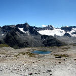 Breitbildfoto auf der Fuorcla Radönt Richtung Piz Sarsura und Grialetsch Gletscher