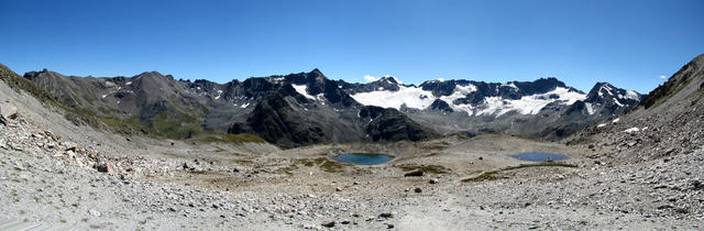 Breitbildfoto auf der Fuorcla Radönt Richtung Piz Sarsura und Grialetsch Gletscher