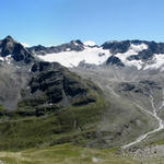 Breitbildfoto Richtung Piz Sarsura und Grialetsch Gletscher