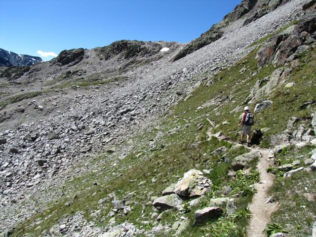 bei Punkt 2710 m.ü.M. auf dem Weg zur Chamanna Grialetsch