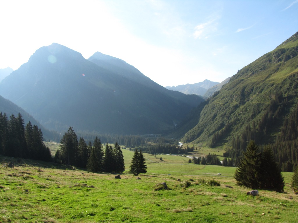 Blick Richtung Pardenner Boden und Alp Novai