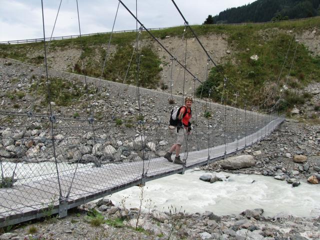 Mäusi auf der neuen Brücke