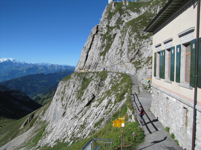 wir verlassen den Pilatus Kulm und wandern Richtung Tomlishorn