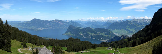 super Breitbildfoto von Fräckmüntegg aus gesehen, Richtung Vierwaldstättersee