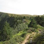 der schöne Wanderweg führt alles der Krete entlang